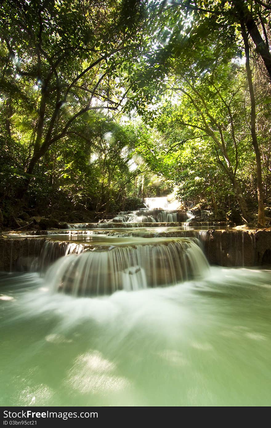 Mae-Ka-Min Waterfall