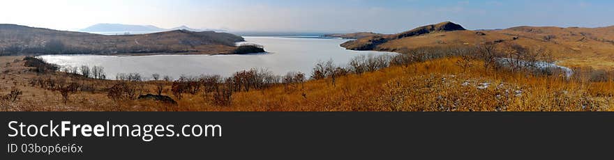 Bay to the peninsula Crabbe. Primorsky Krai. Panorama.