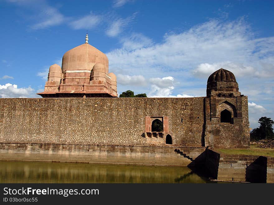 January 08th, 2011 Mandu,Madhya Pradesh, India-A historical pond with Islamic architecture at the Mandu. January 08th, 2011 Mandu,Madhya Pradesh, India-A historical pond with Islamic architecture at the Mandu