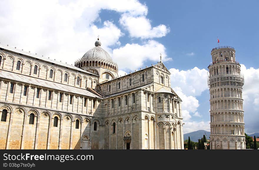 Duomo Cathedral and Leaning tower in Pisa, Tuscany, Italy