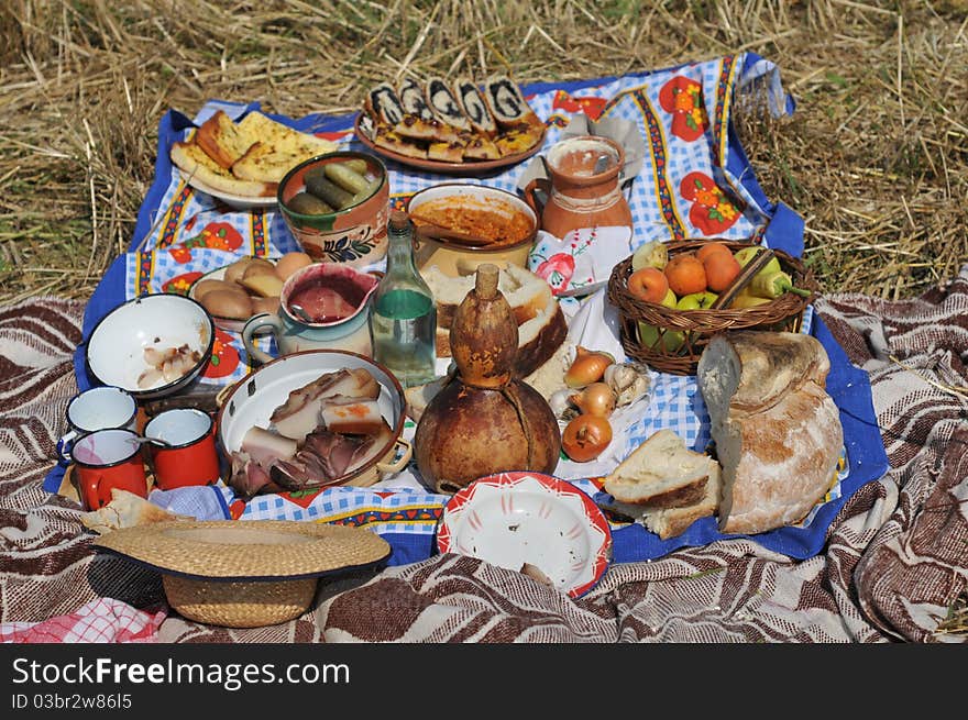 Traditional breakfast in the open at the time of harvest