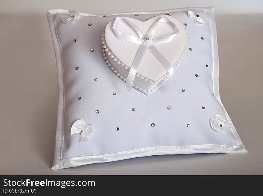 Pillow for wedding rings