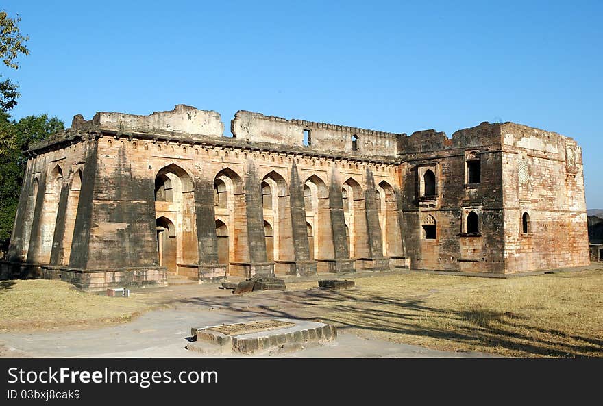 Hindola Mahal in Mandu