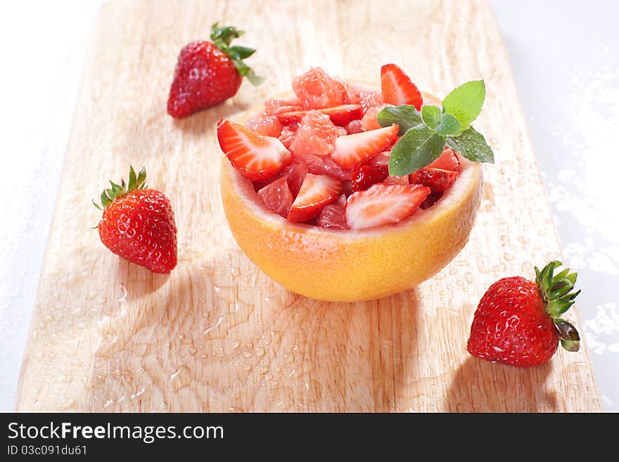 Fruit salad with strawberry and grapefruit