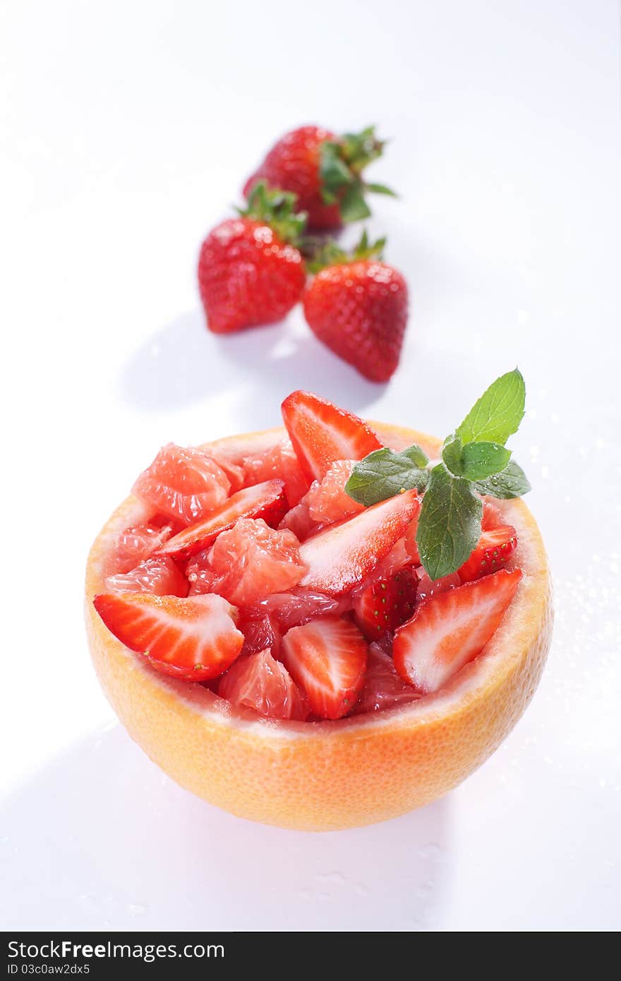 Fruit salad with strawberry and grapefruit