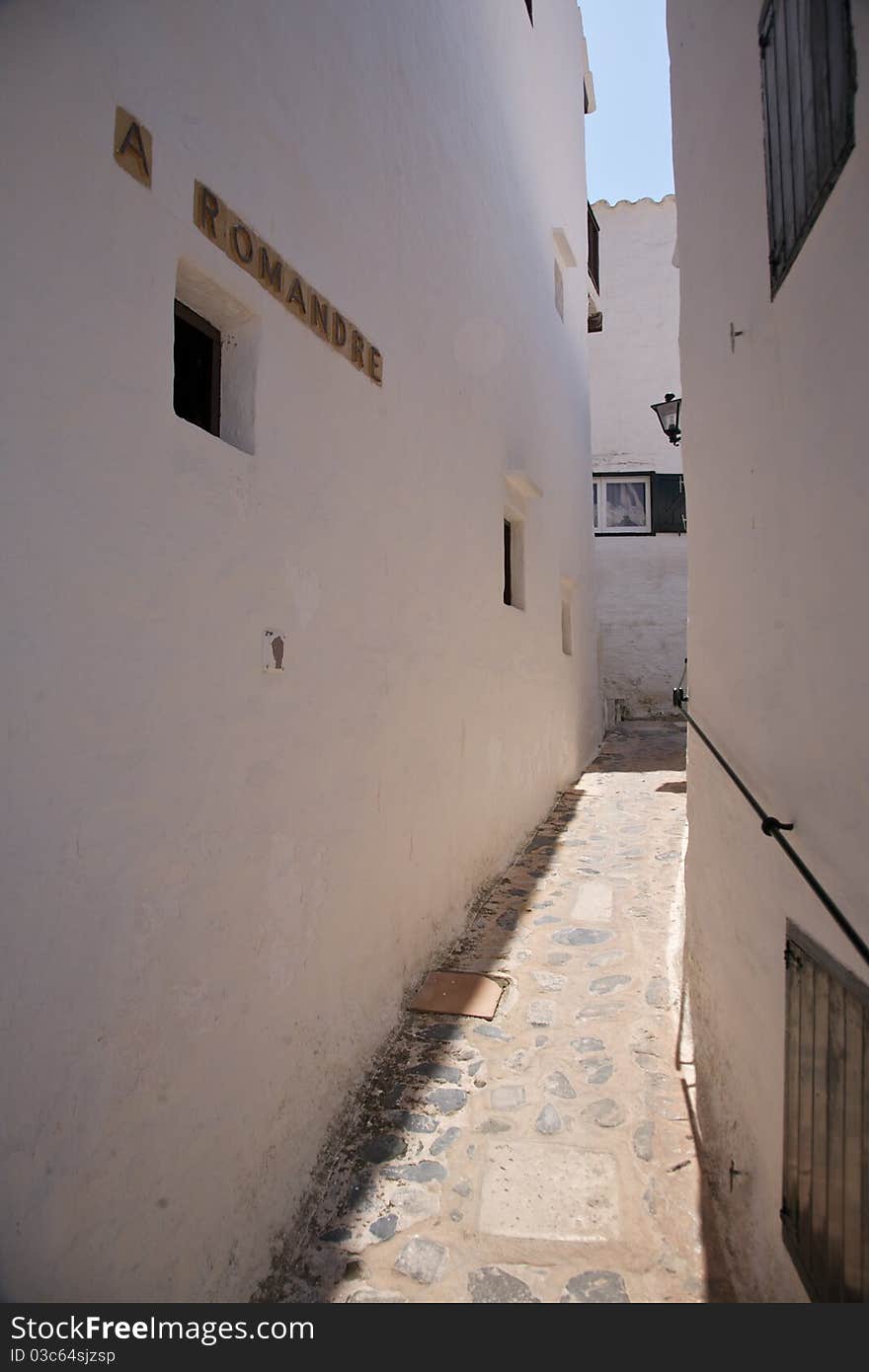 Binibeca sunny alley