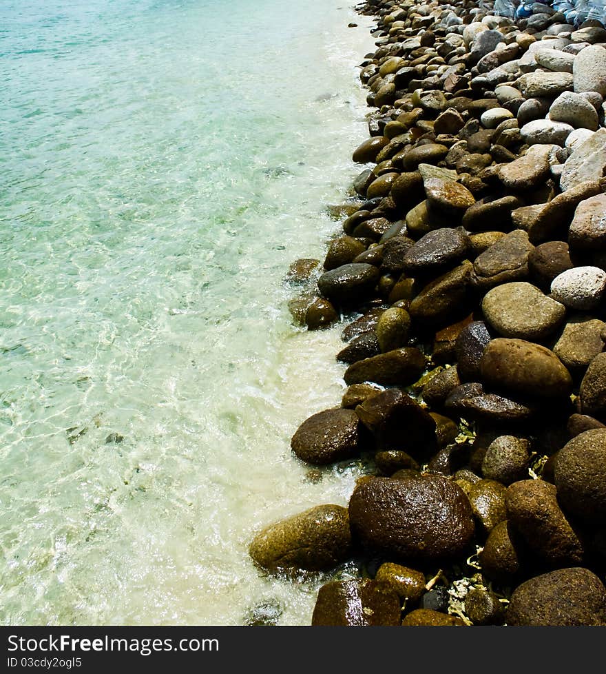 A many stones are a coastline