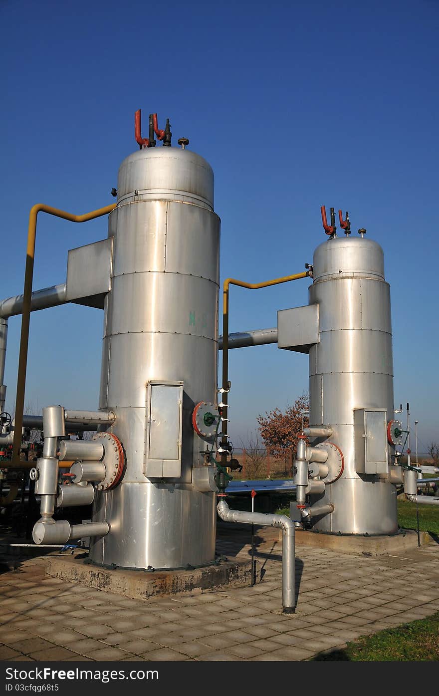 Oil tanks and pipes