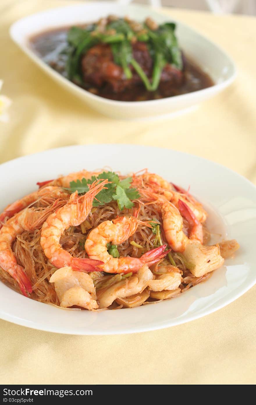 Prawns cooked in glass noodles