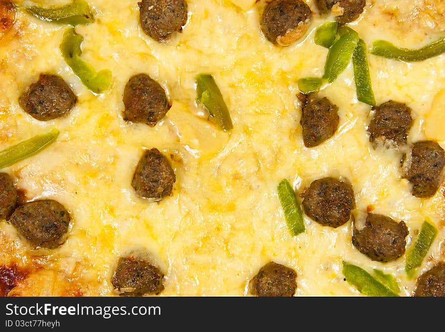 Meatball pizza-closeup