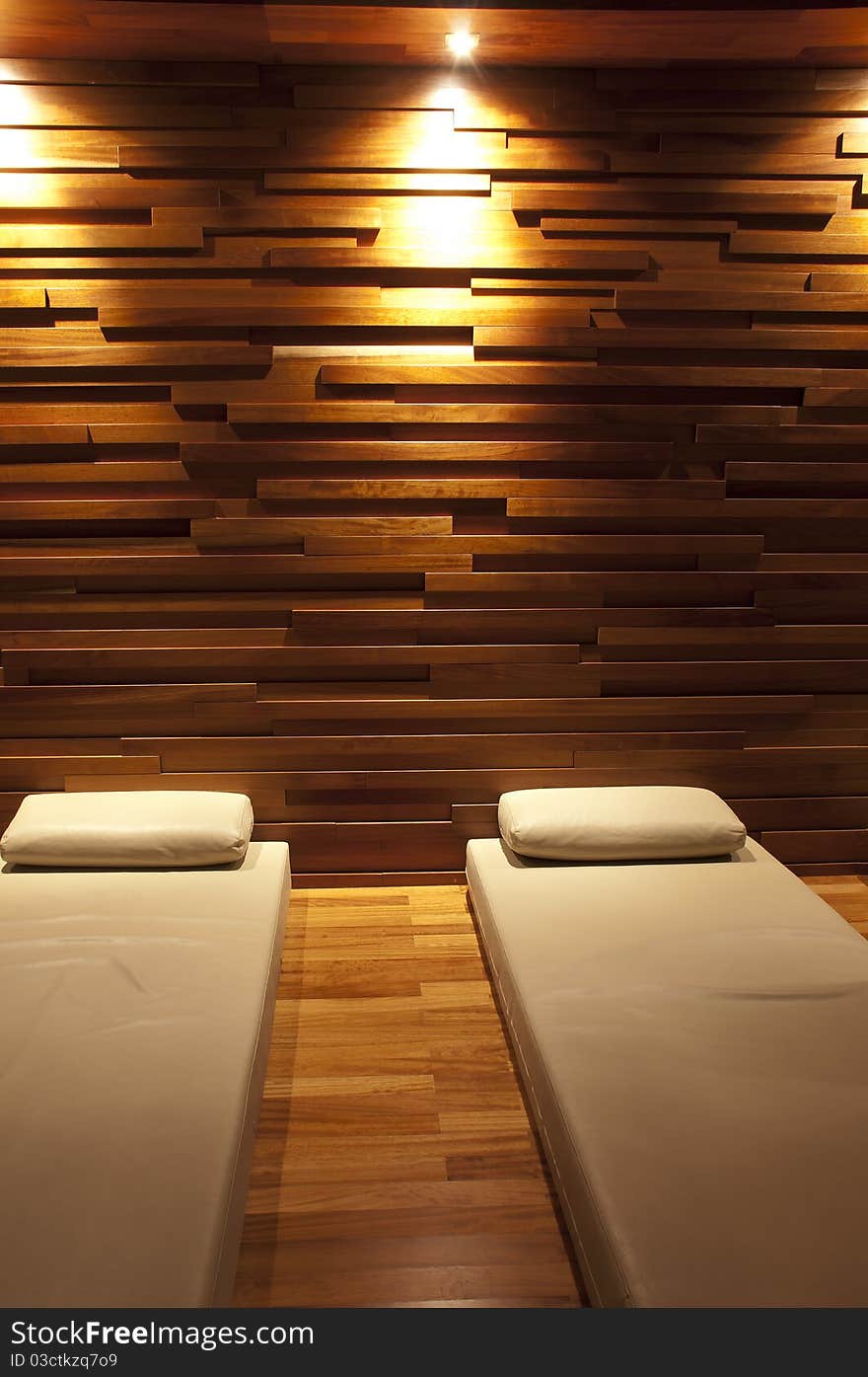 Wellness restroom with beds