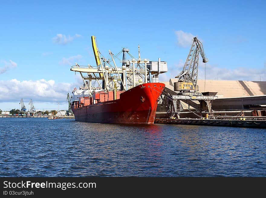 Unloading of phosphorus in the Port of Gdansk on the waterfront of Chemistry. Unloading of phosphorus in the Port of Gdansk on the waterfront of Chemistry