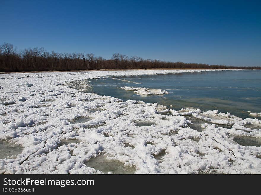 Thawing shore