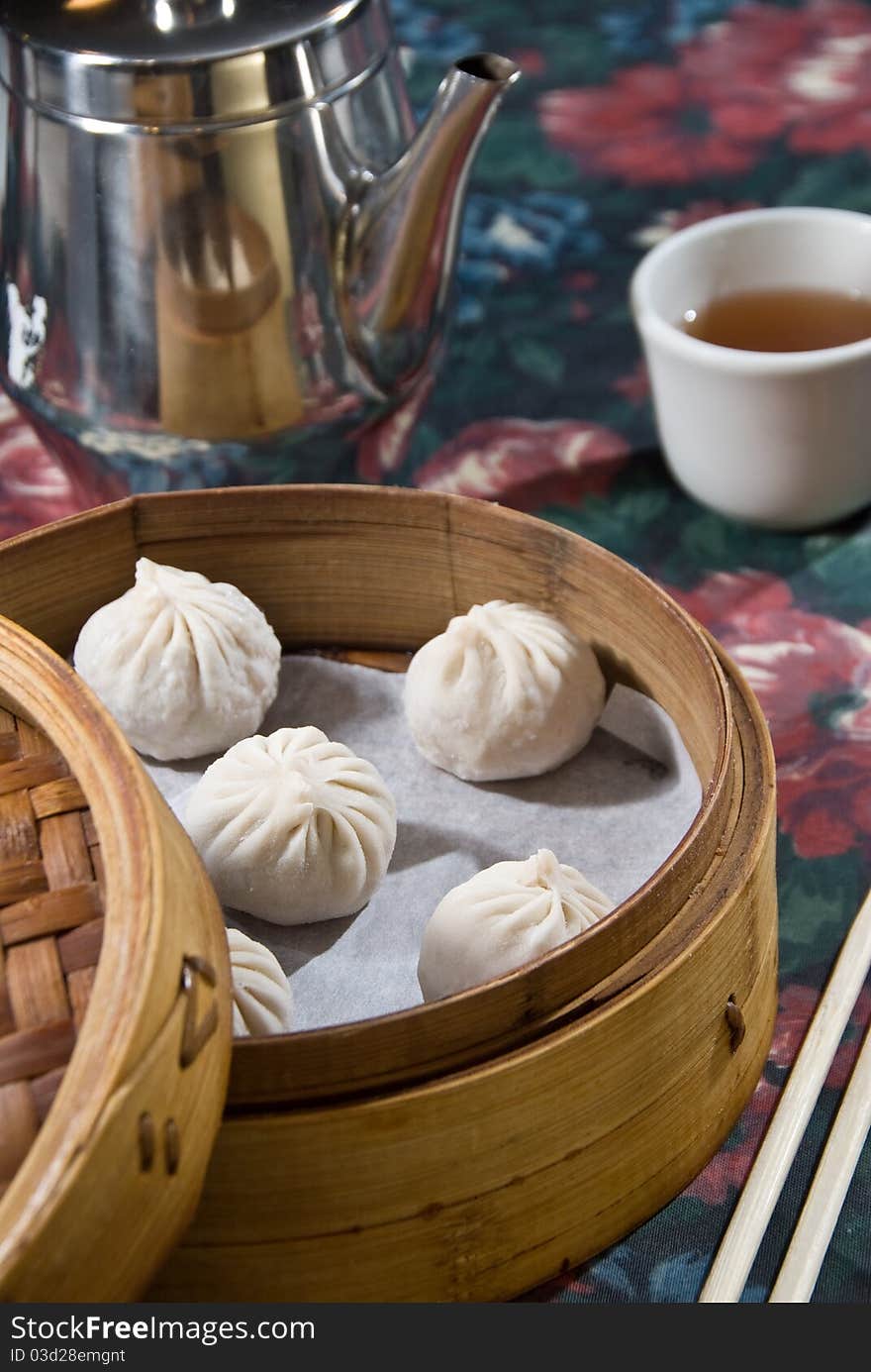 Steamed dumplings