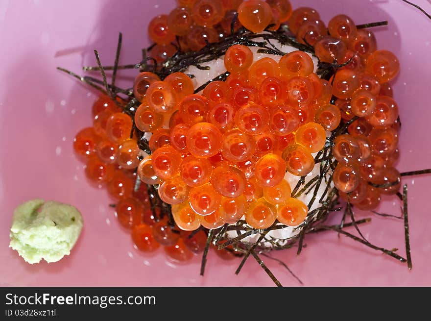 Marinated salmon roe with seaweed over rice
