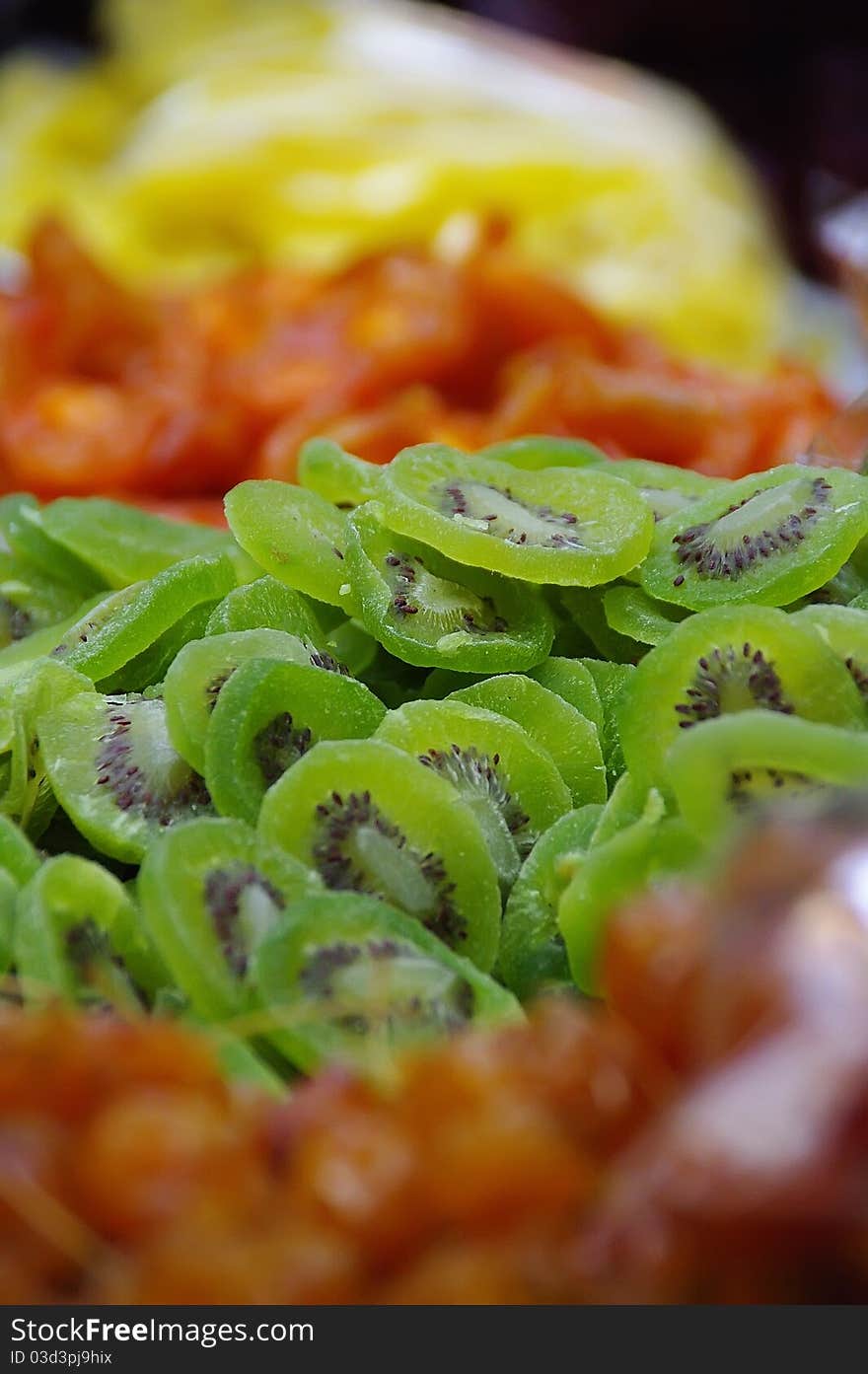 Dried kiwi fruit slice