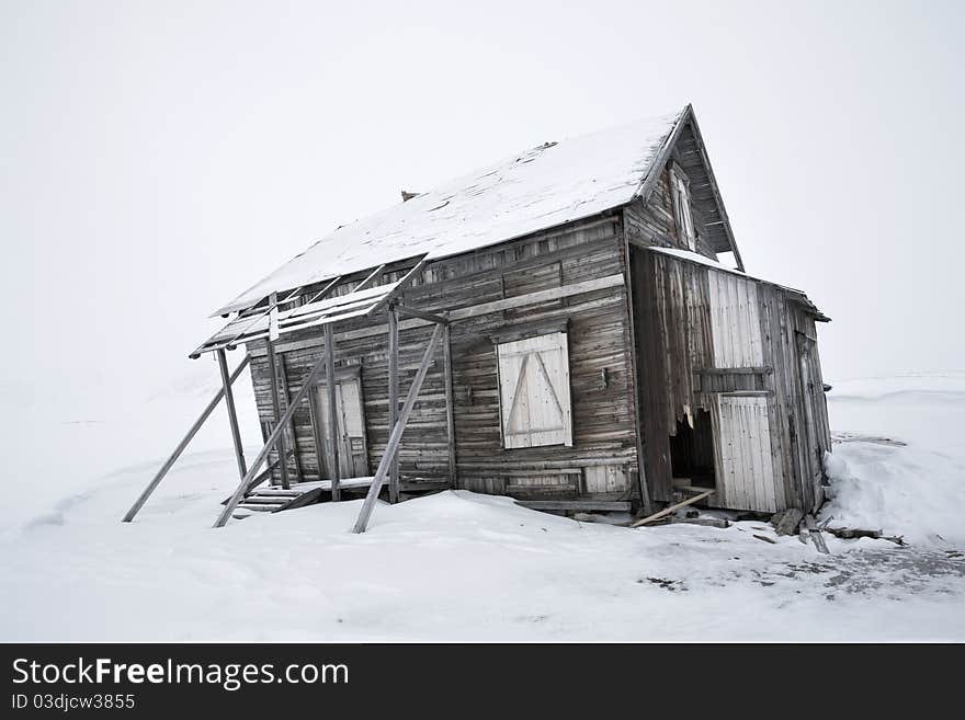 Old, abandoned wooden building