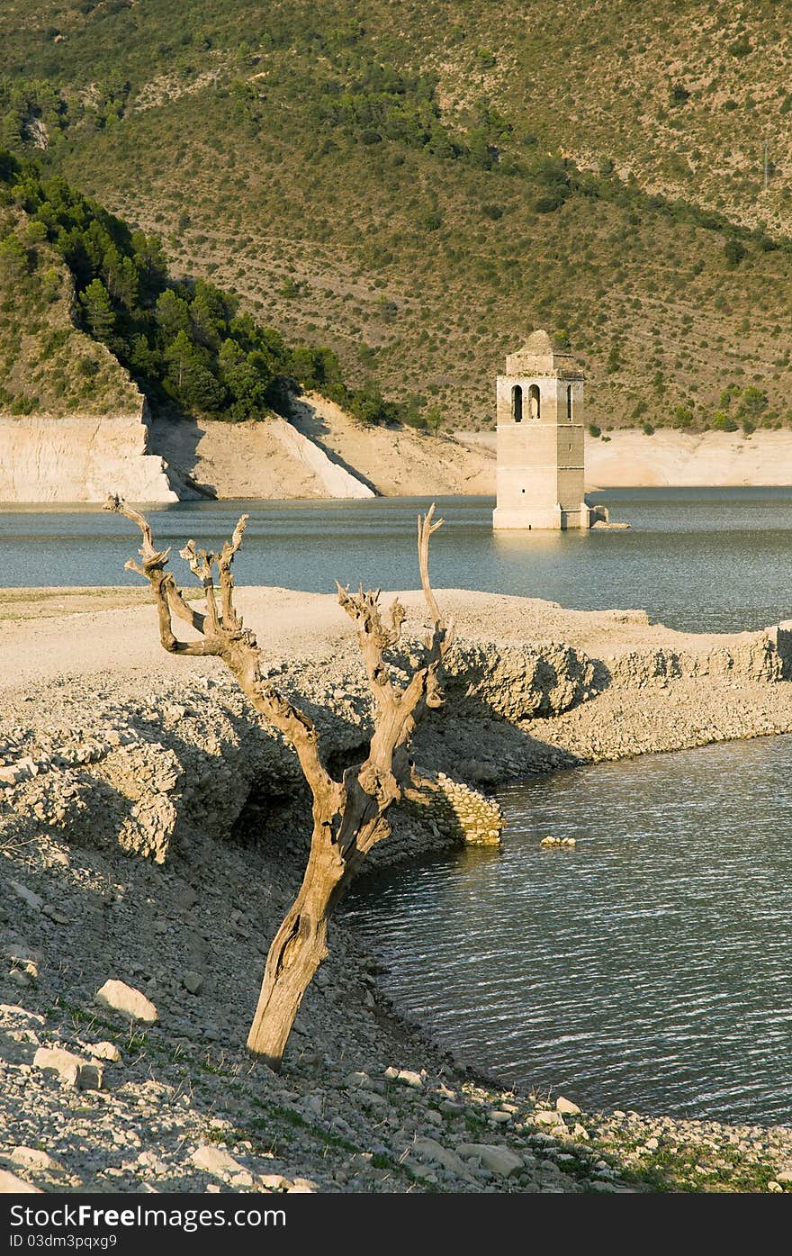 Embalse de Mediano Reservoir near Ainsa,Spain