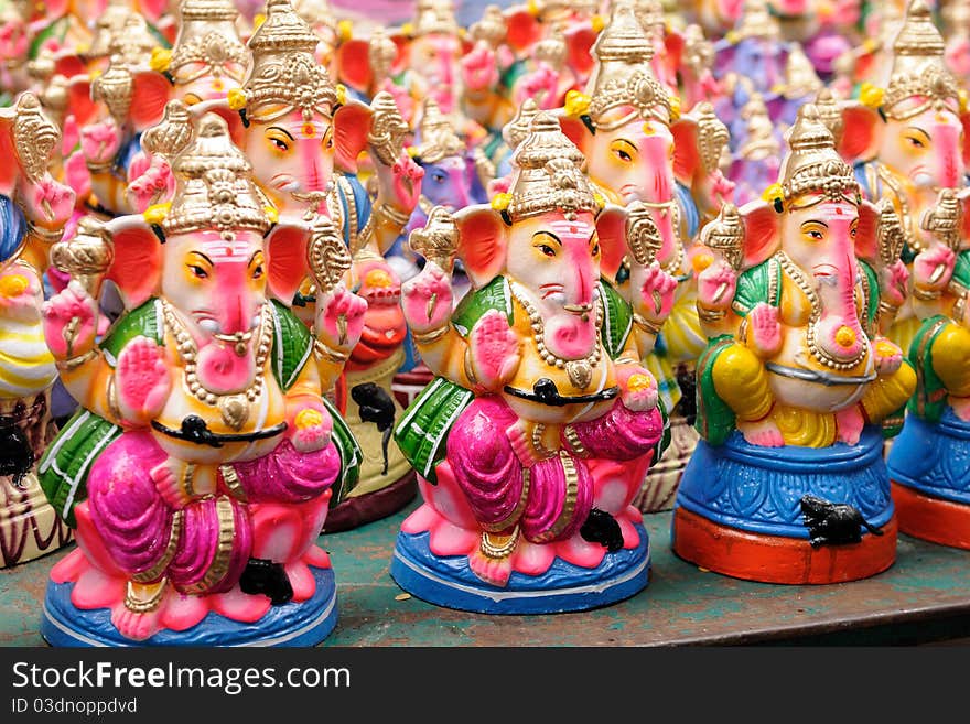 Ganesha dolls made of clay, hand painted at a local market