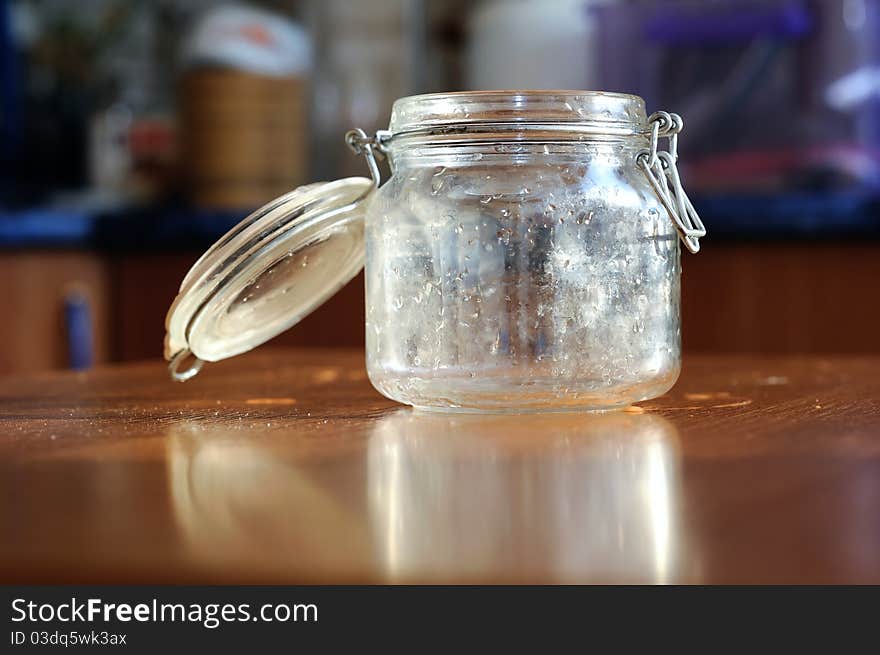 An image of an empty jar on the table