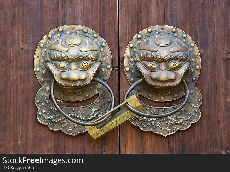 Bronze knocker and lock