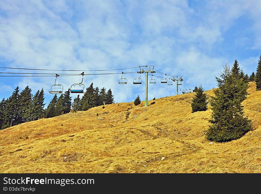 Cable chair transport to mountain top