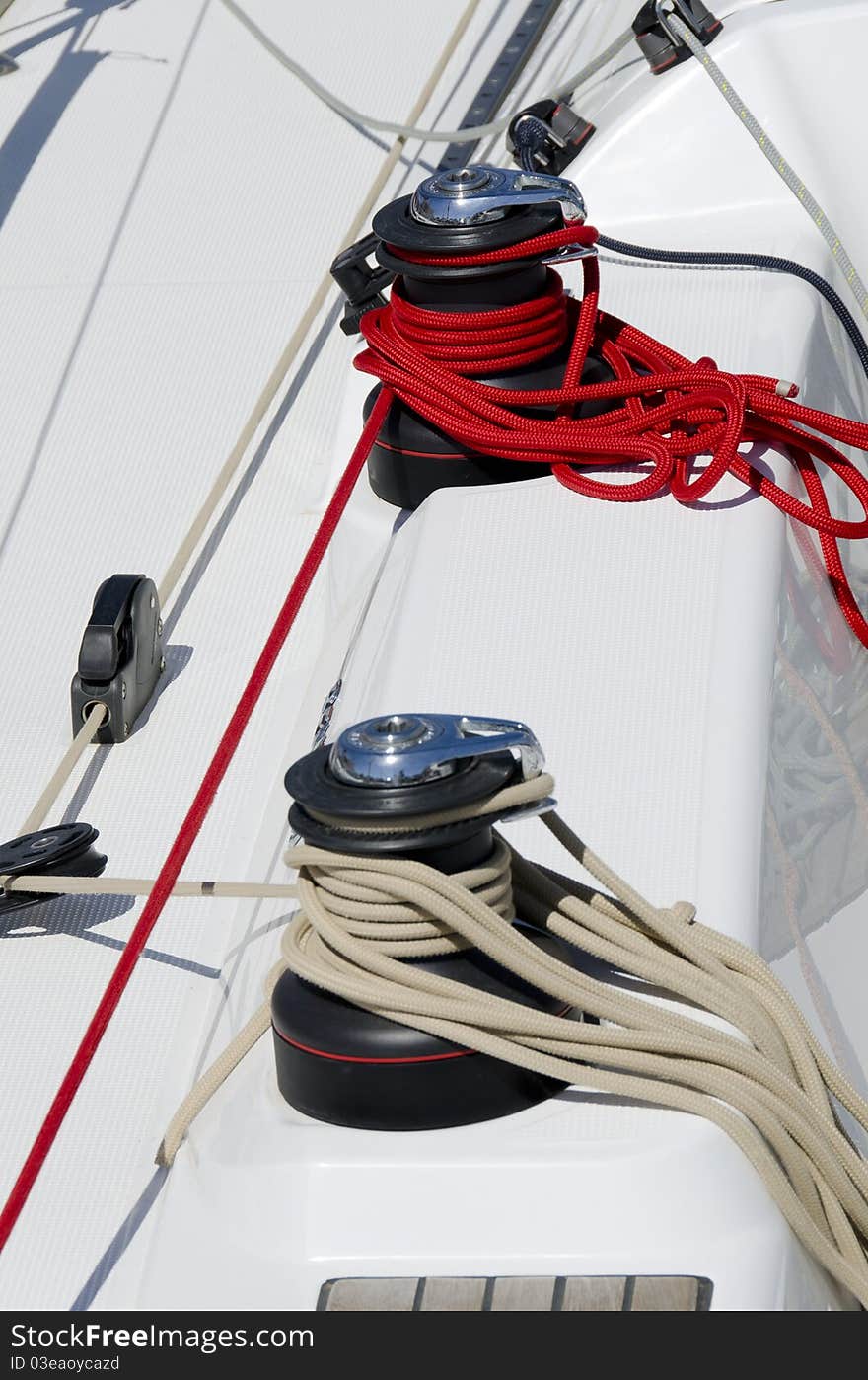Pulley fittings on the sailboat