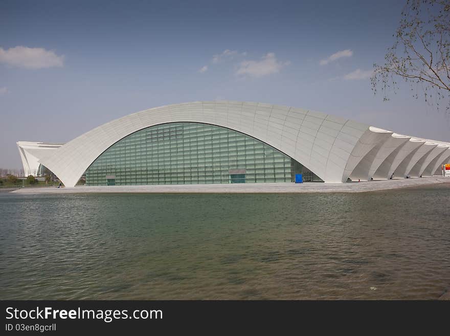 Shanghai Oriental Sports Center in Pudong, Shanghai is to host the 2011 FINA World Championships and the construction of a water project based integrated sports facilities, including gymnasium, swimming pool, outdoor plunge pool, the press center and parking lot,