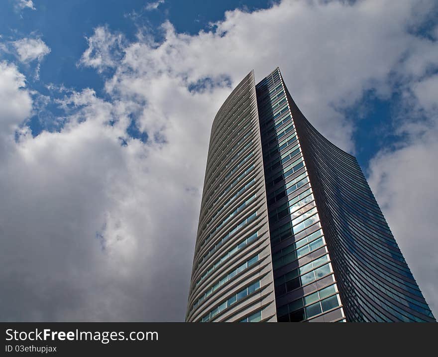 The South Tower is the tallest building in Hoofddorp and the surrounding area. An essential reference point in the modern office park organized Beukenhorst South. The South Tower is a high quality business accommodation at an international crossroads. The South Tower is the tallest building in Hoofddorp and the surrounding area. An essential reference point in the modern office park organized Beukenhorst South. The South Tower is a high quality business accommodation at an international crossroads.