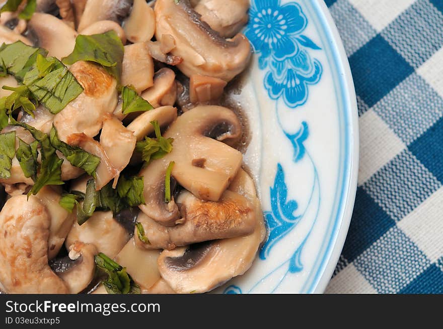 Simple cooked fresh mushroom dish