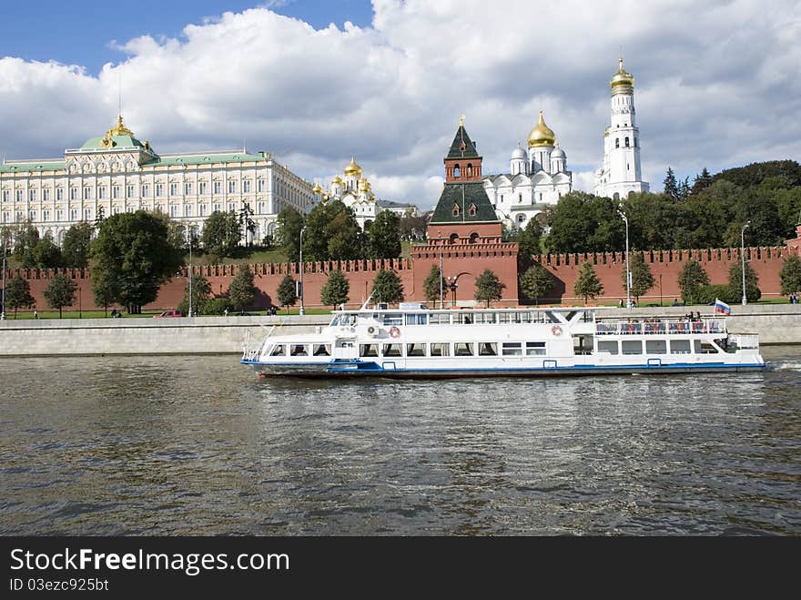 Photo of the Kremlin wall made in Moscow in the afternoon. Photo of the Kremlin wall made in Moscow in the afternoon