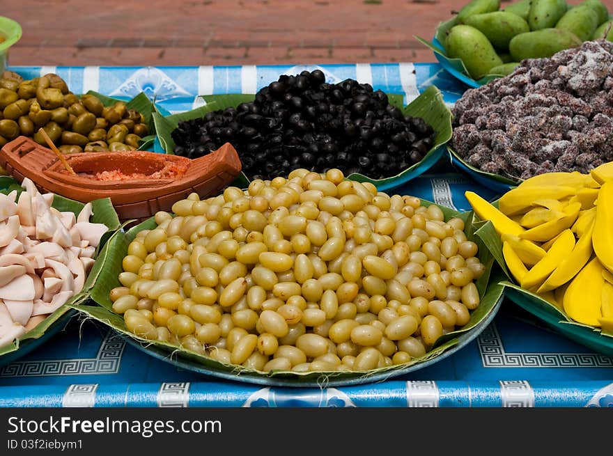 Grapes is pickling in the market