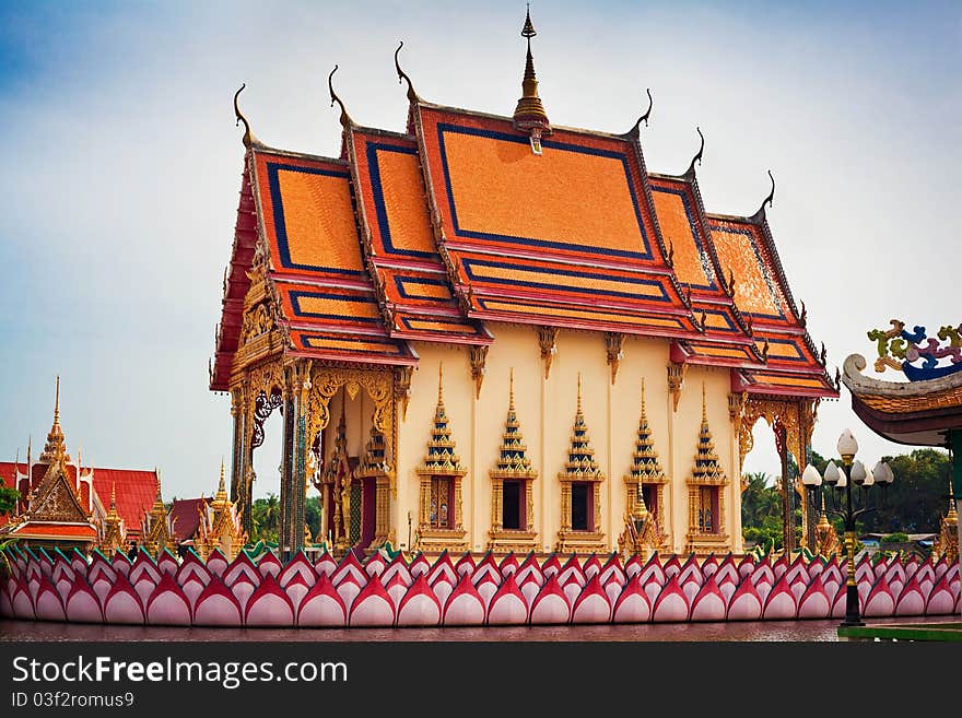 Decorative temple rooftop