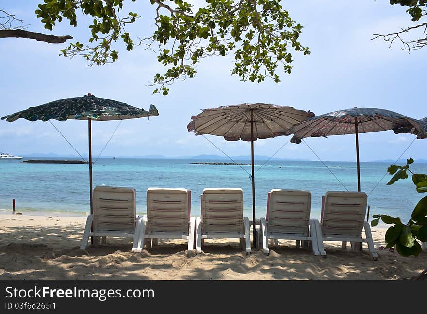 Chair for sunbathing out ready to serve. Sea at Koh Larn Thailand. Chair for sunbathing out ready to serve. Sea at Koh Larn Thailand.