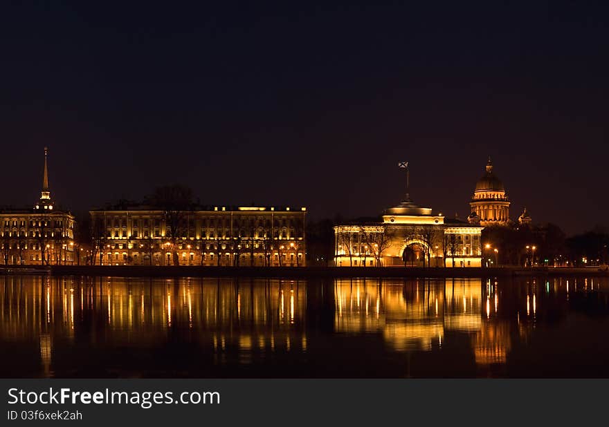 The building of the Admiralty and St. Isaac's Cathedral at night