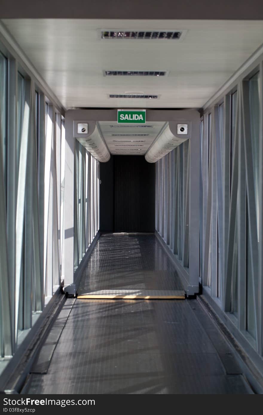 Emty Gangway / Jetway