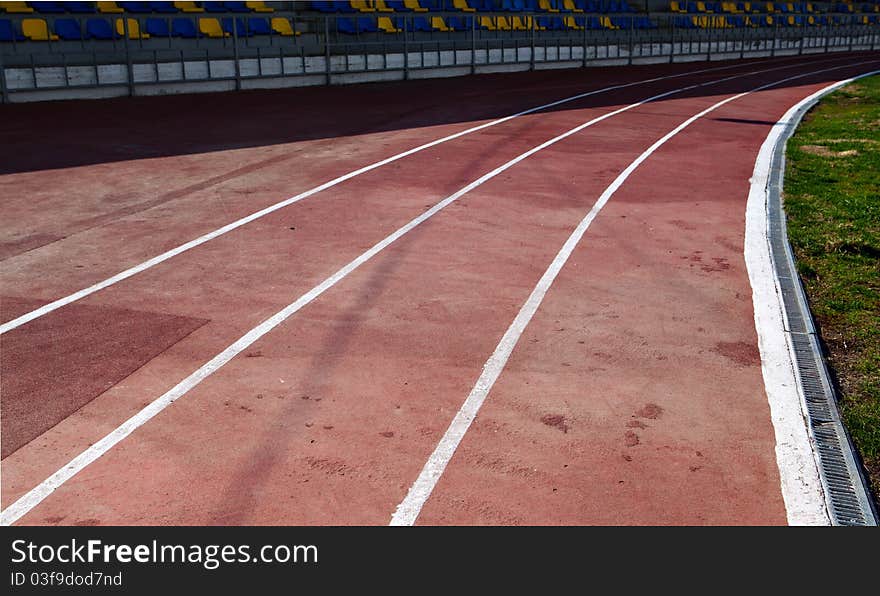 Running track for athletes with selective focus