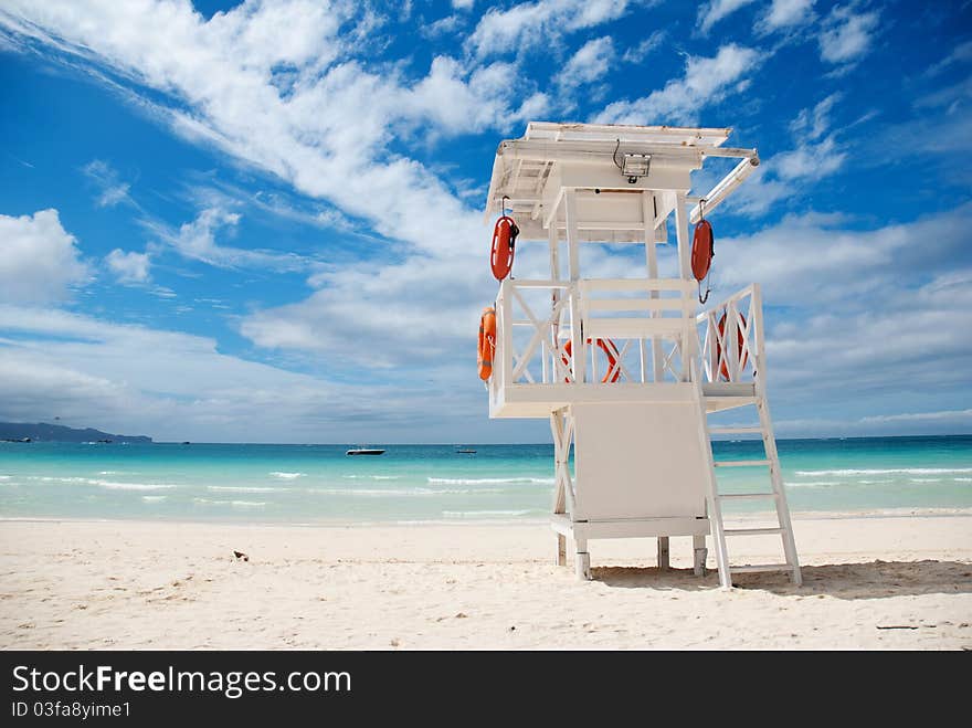 Beach life-saving hillock