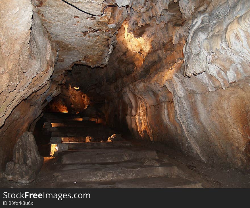 Kentucky Caverns