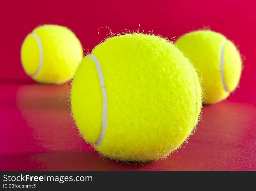 Tennis balls