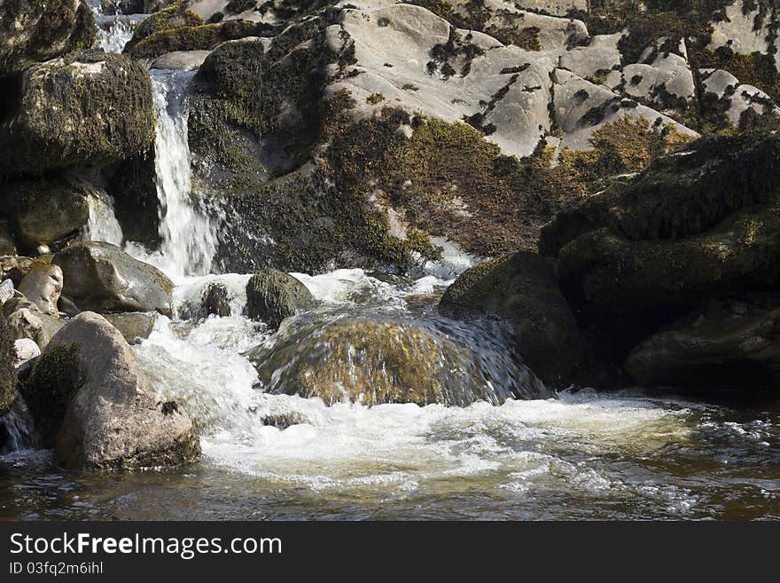 Stream in the yorkshire dales yorkshire UK