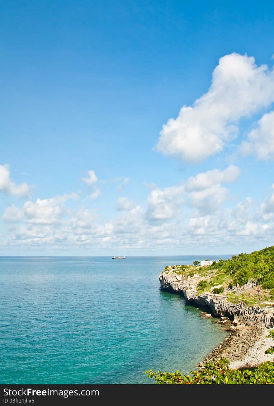 The cape of the island submitted to the sea