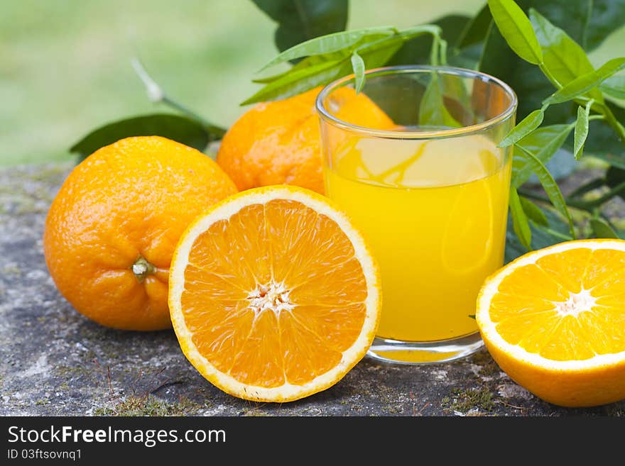 Orange juice, health and balanced diet