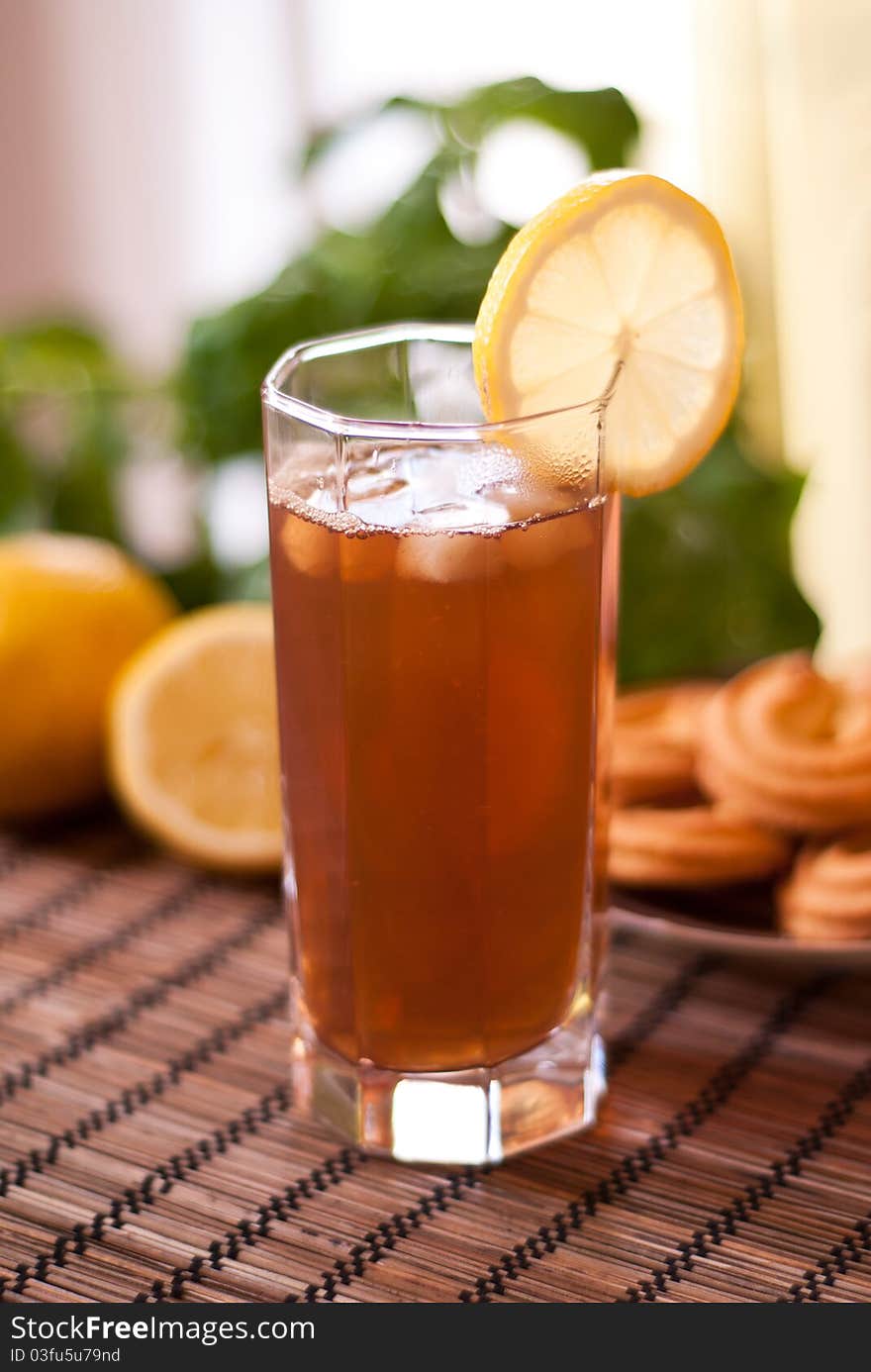 Iced Tea With Lemon