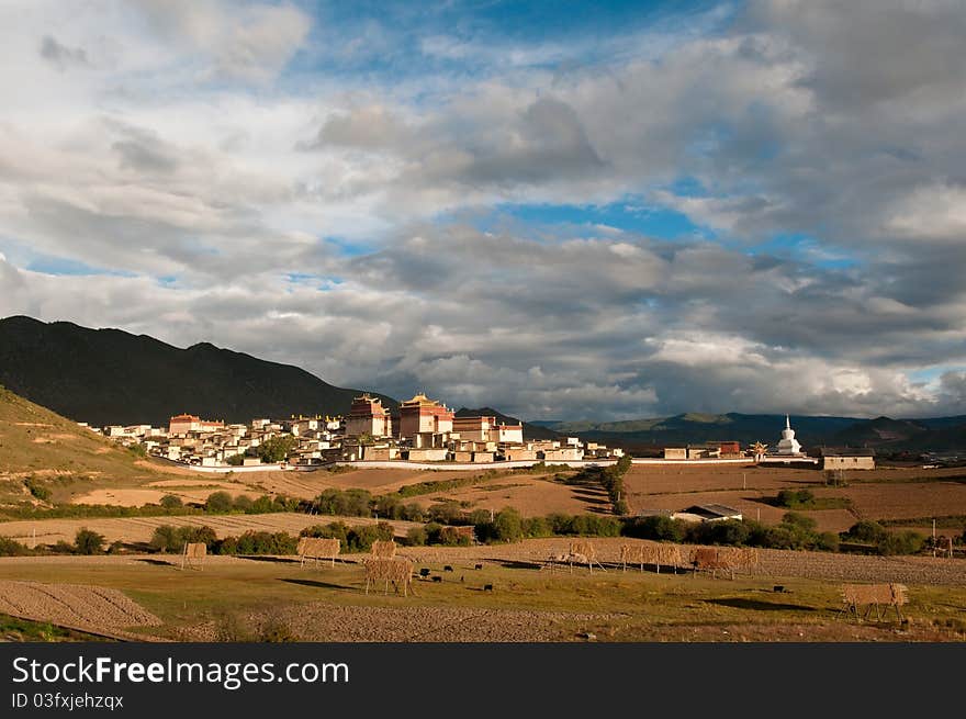 Tibetan Songzanlin Monastery in Shangri La, Yunnan Province, China. Tibetan Songzanlin Monastery in Shangri La, Yunnan Province, China.