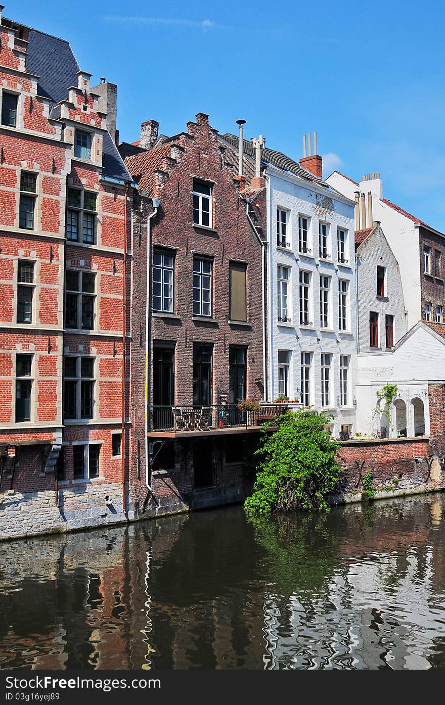 A typical Dutch street in the Delph. Netherlands