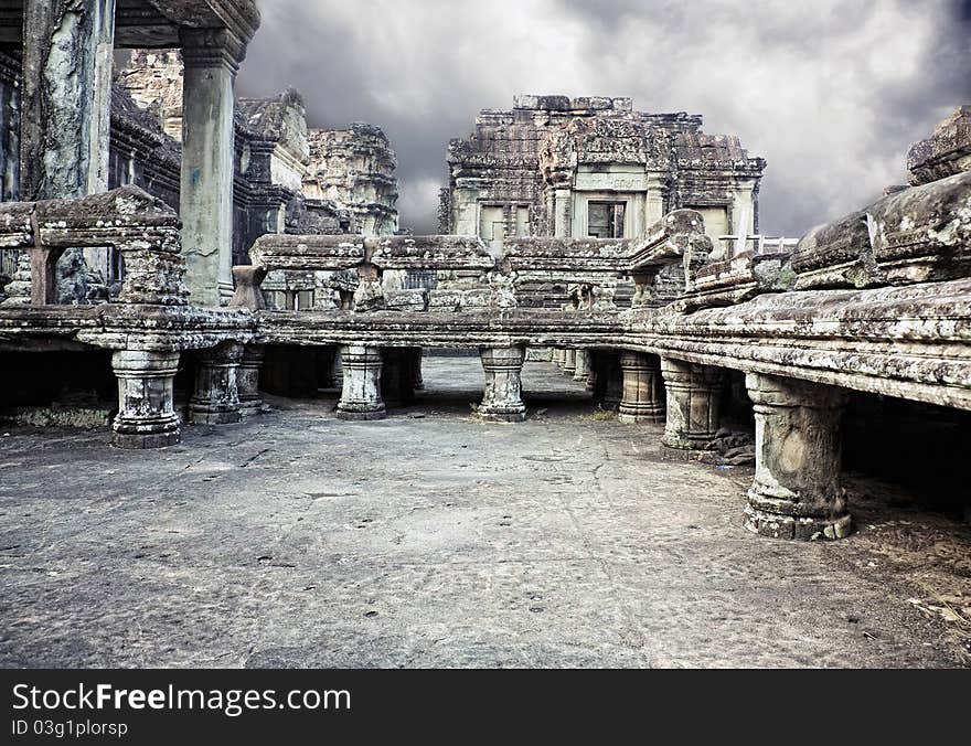 Photo Angkor Wat - ancient Khmer temple in Cambodia. UNESCO world heritage site