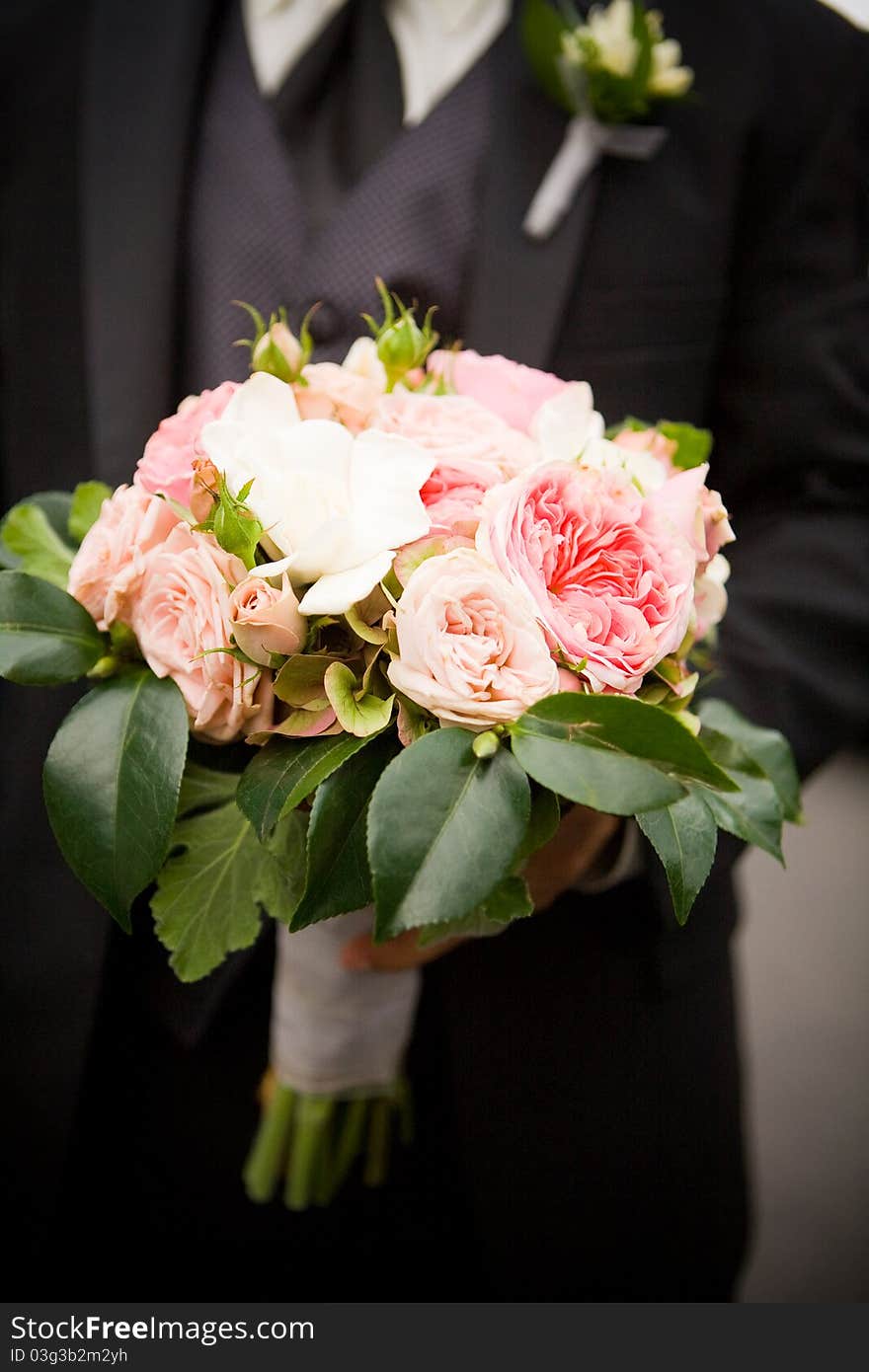 A closeup of a bright wedding bouquet