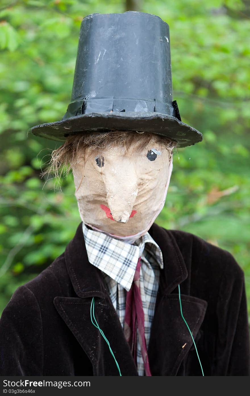 Scarecrow portrait (face on)