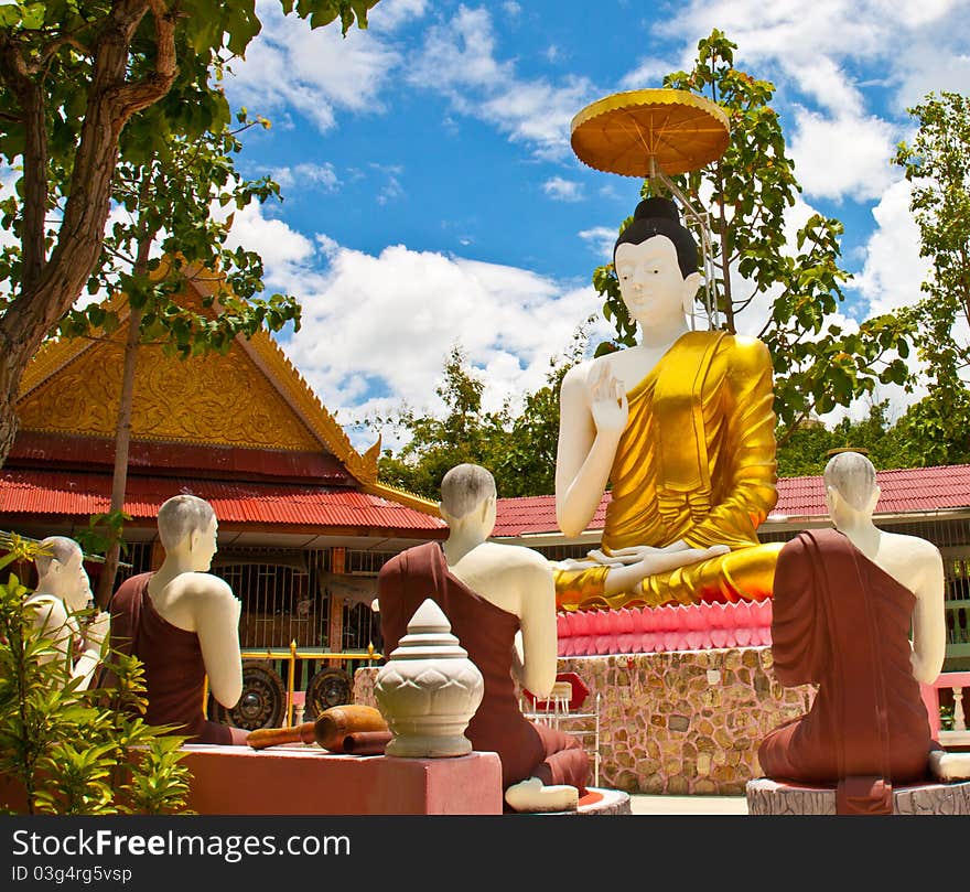 Dharma teaching with the blue sky